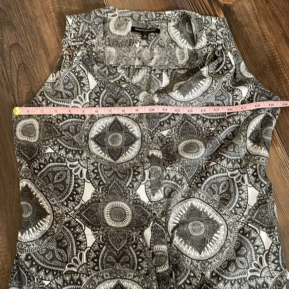 😀 Free w/ Purchase Banana Republic Sleeveless Button Down Blouse Size Small - Picture 8 of 9